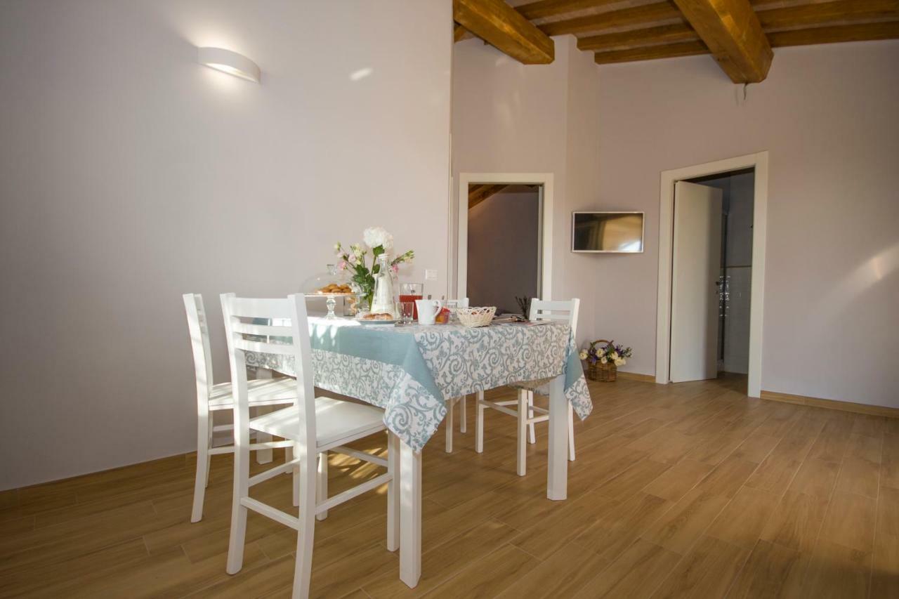 Agriturismo Il Mirto Пеша-Романа Екстер'єр фото