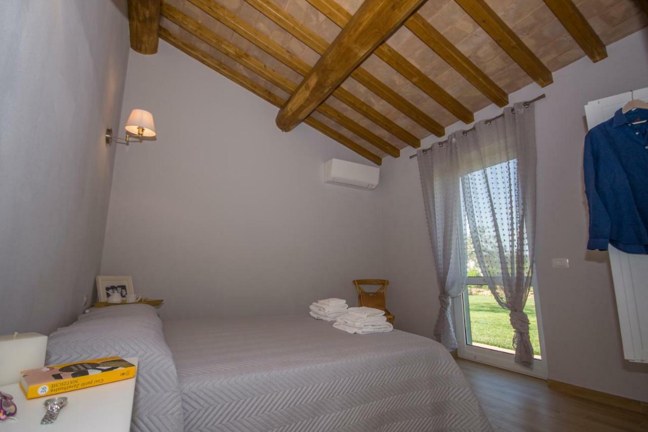 Agriturismo Il Mirto Пеша-Романа Екстер'єр фото